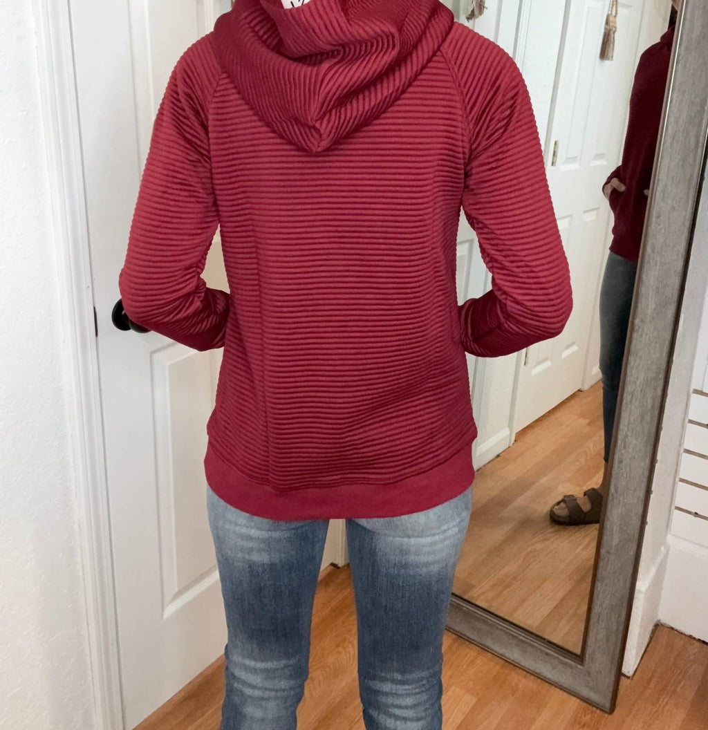 Tatum Hooded Sweatshirt In Burgundy
