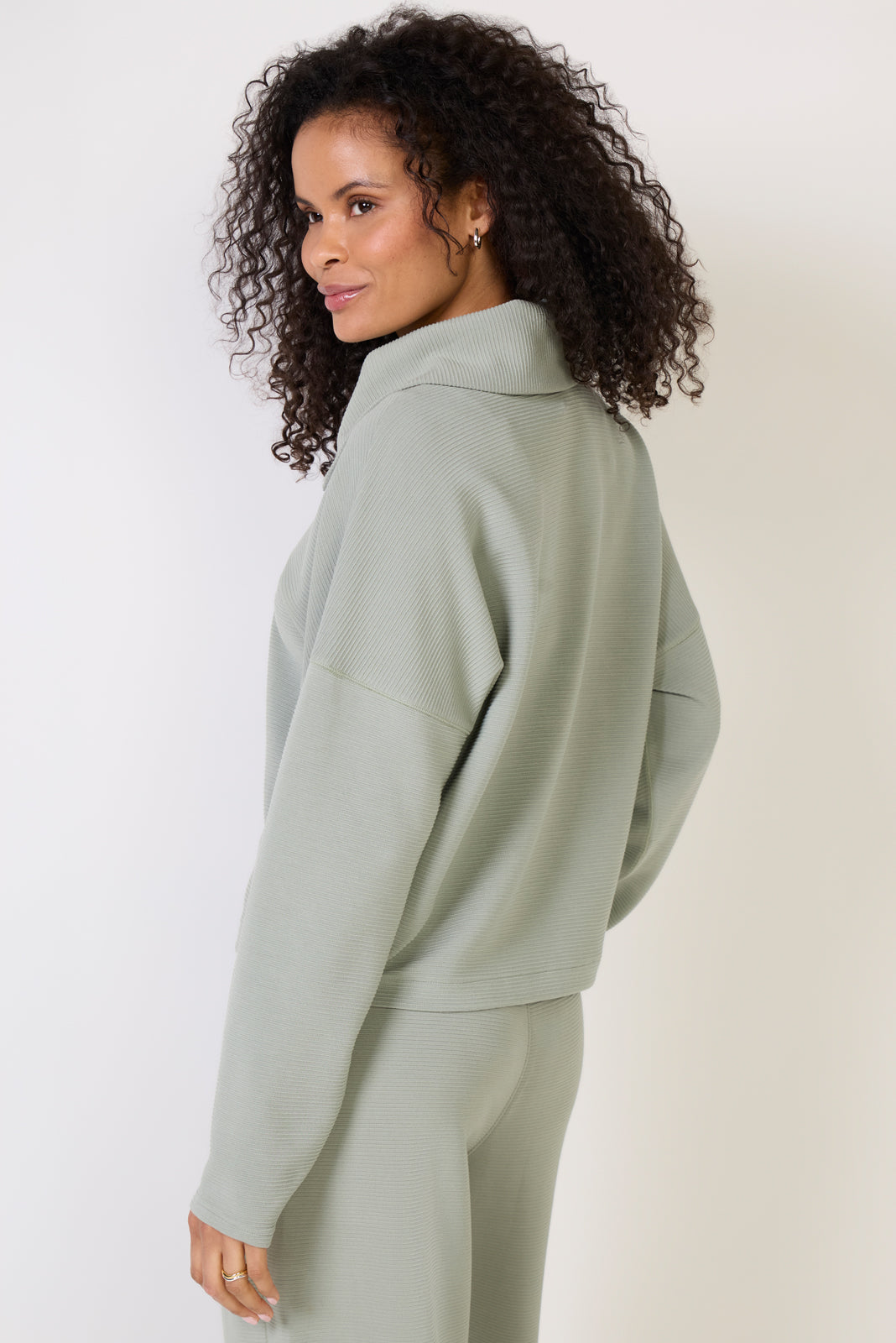 Women's AirEssentials French Rib Half Zip Sweatshirt