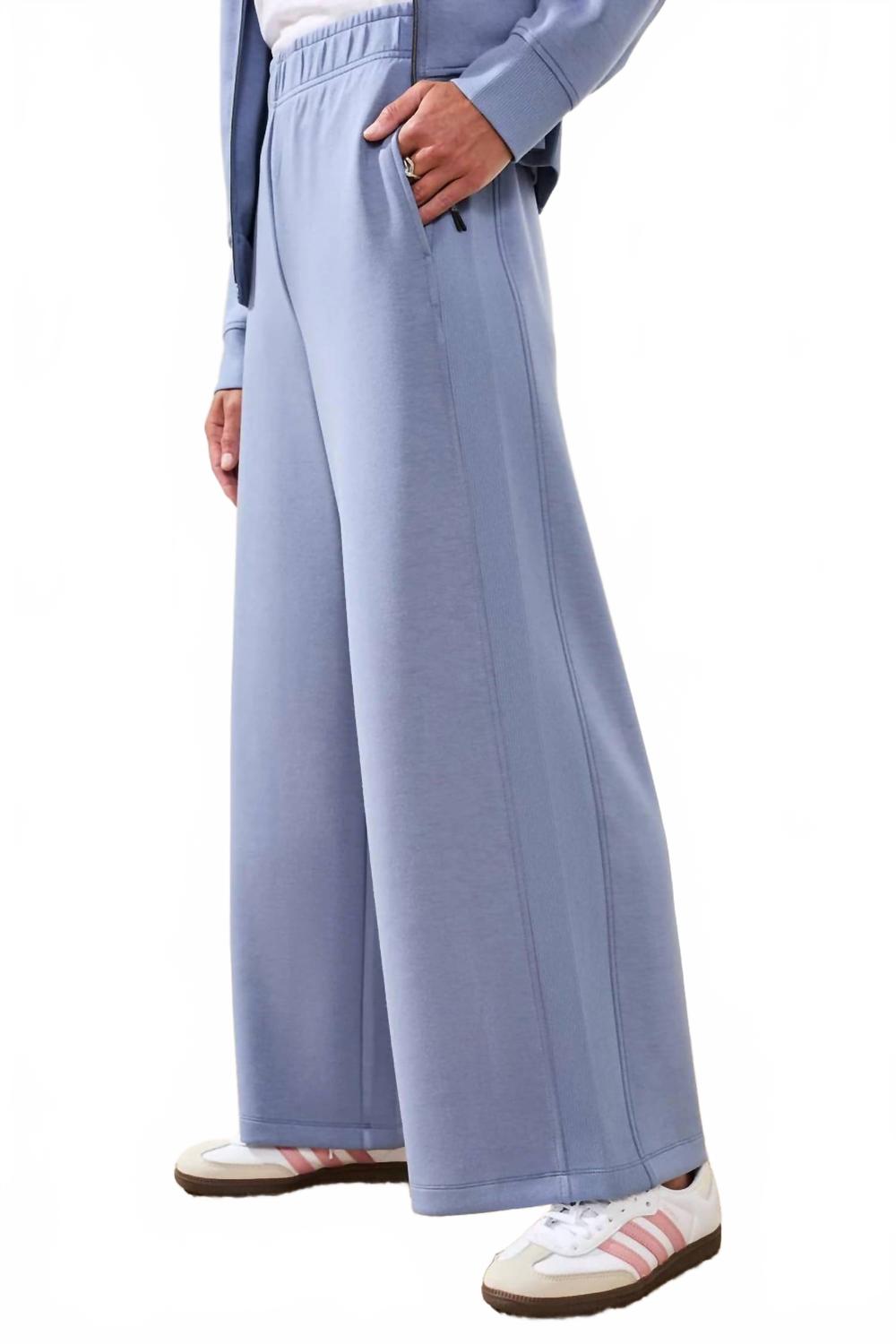 Techno Lux Pull-On Pant In Dustblue