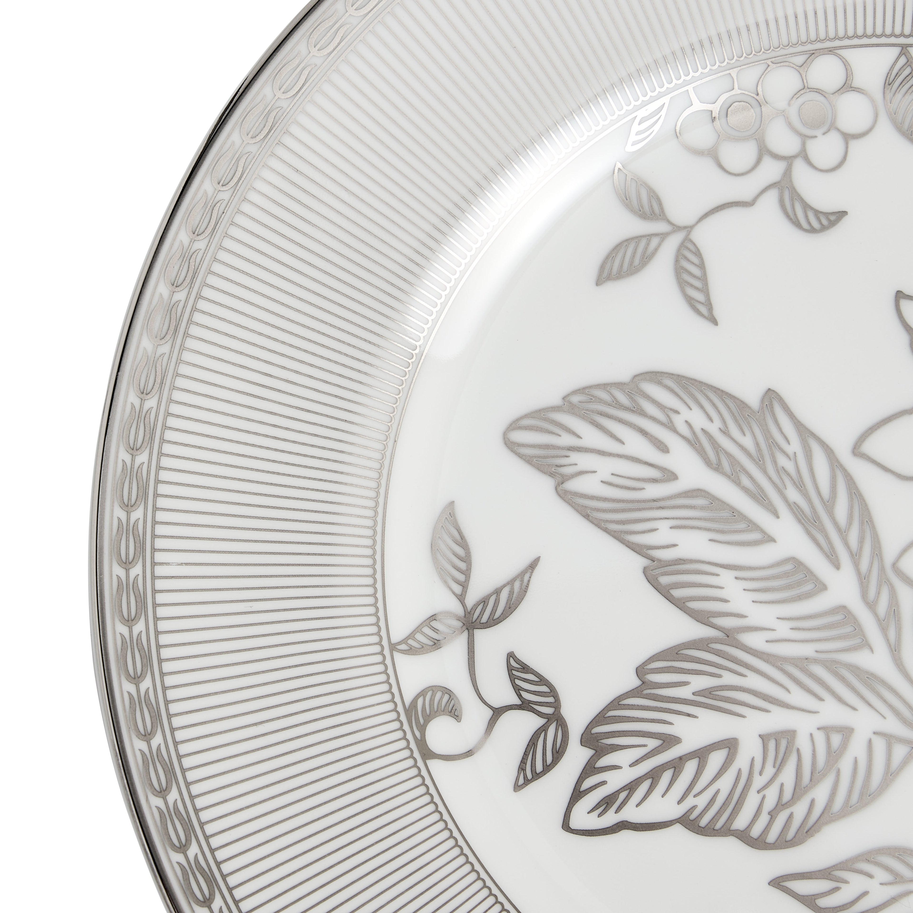 Silver Tonquin Plate 20.6cm 8.1in