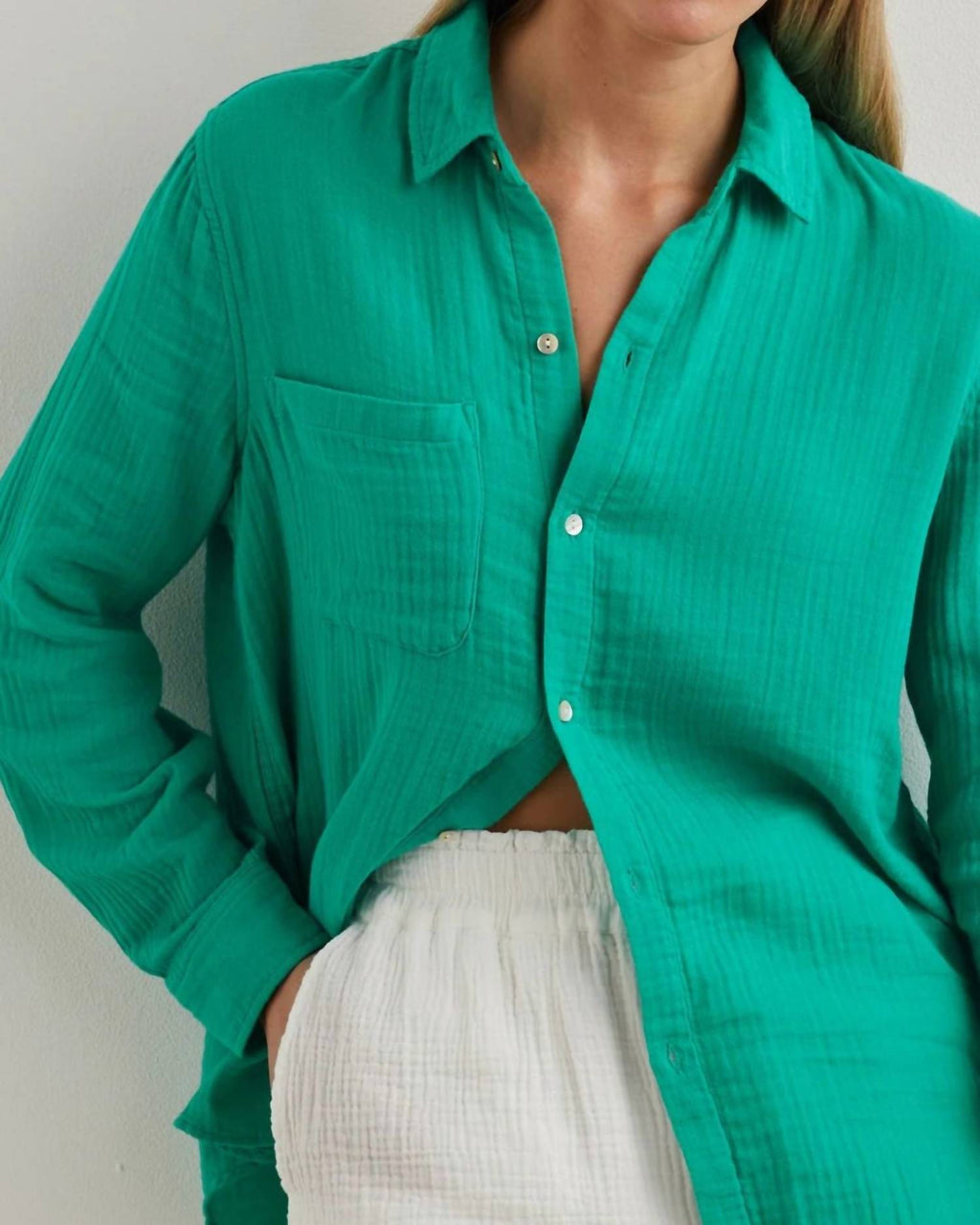Ellis Button Down Shirt In Emerald