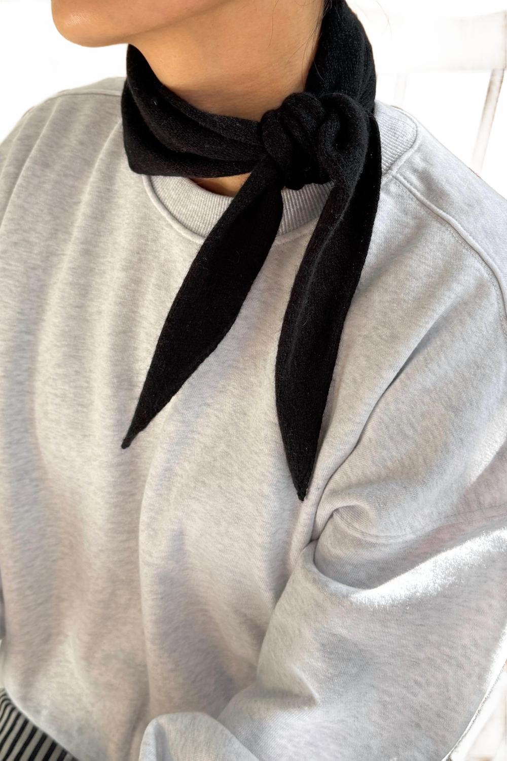 Women's Cashmere Bandana In Black