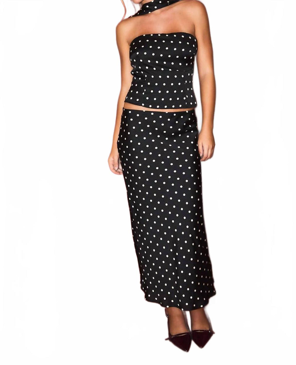 Dreamy Dot Mid Rise Maxi Skirt In Black