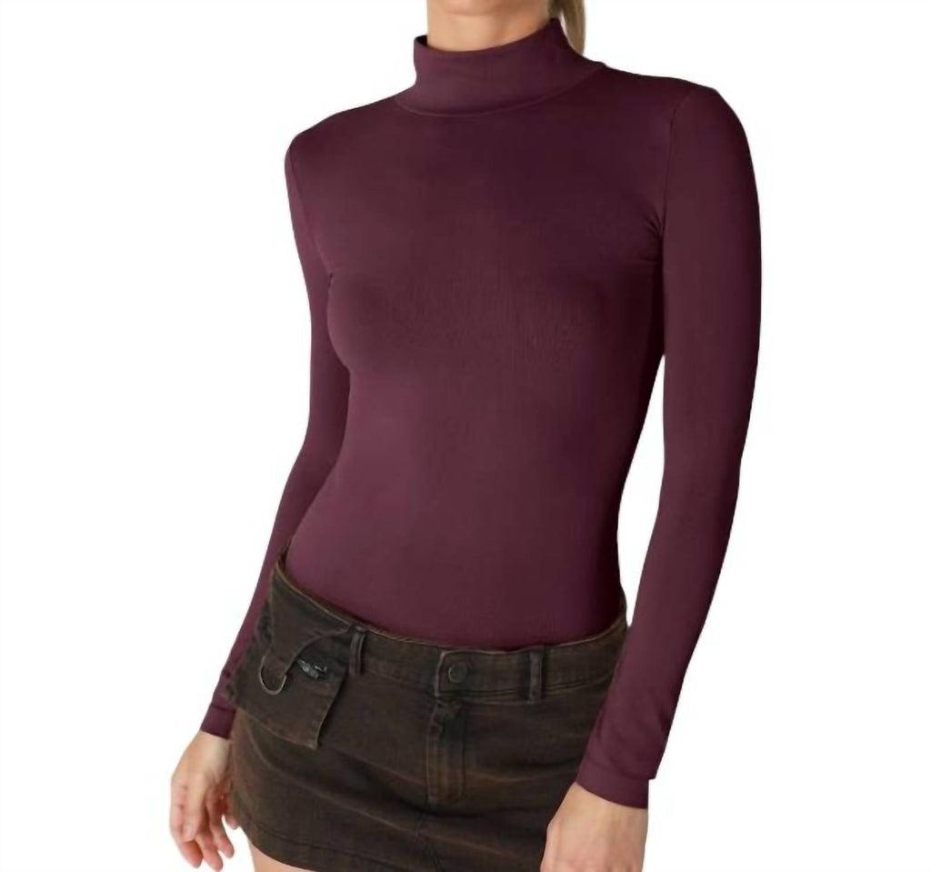 Long Sleeve Mock Neck Top In Fig