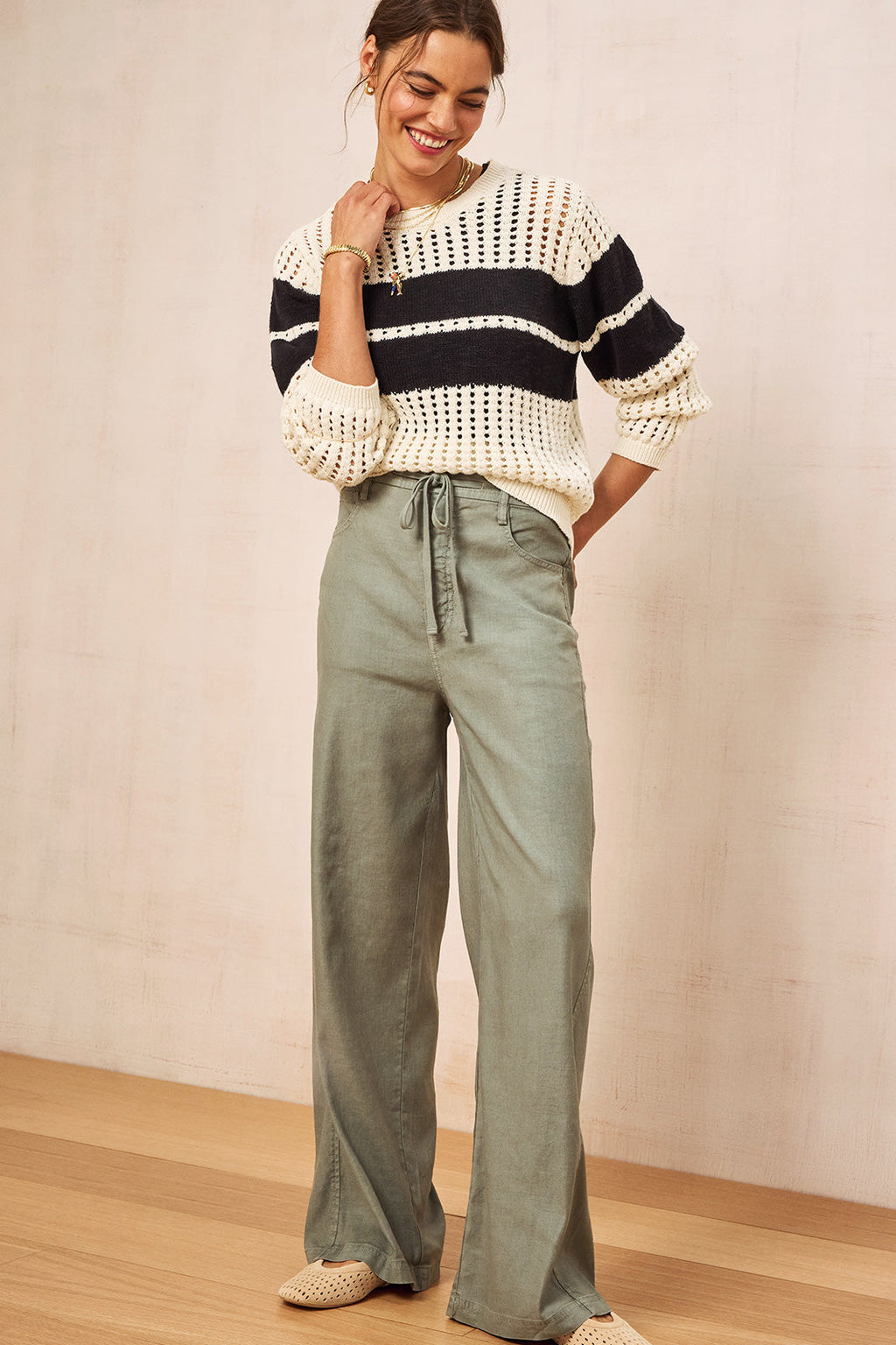 Women's SPORTY OPENWORK POPOVER Top
