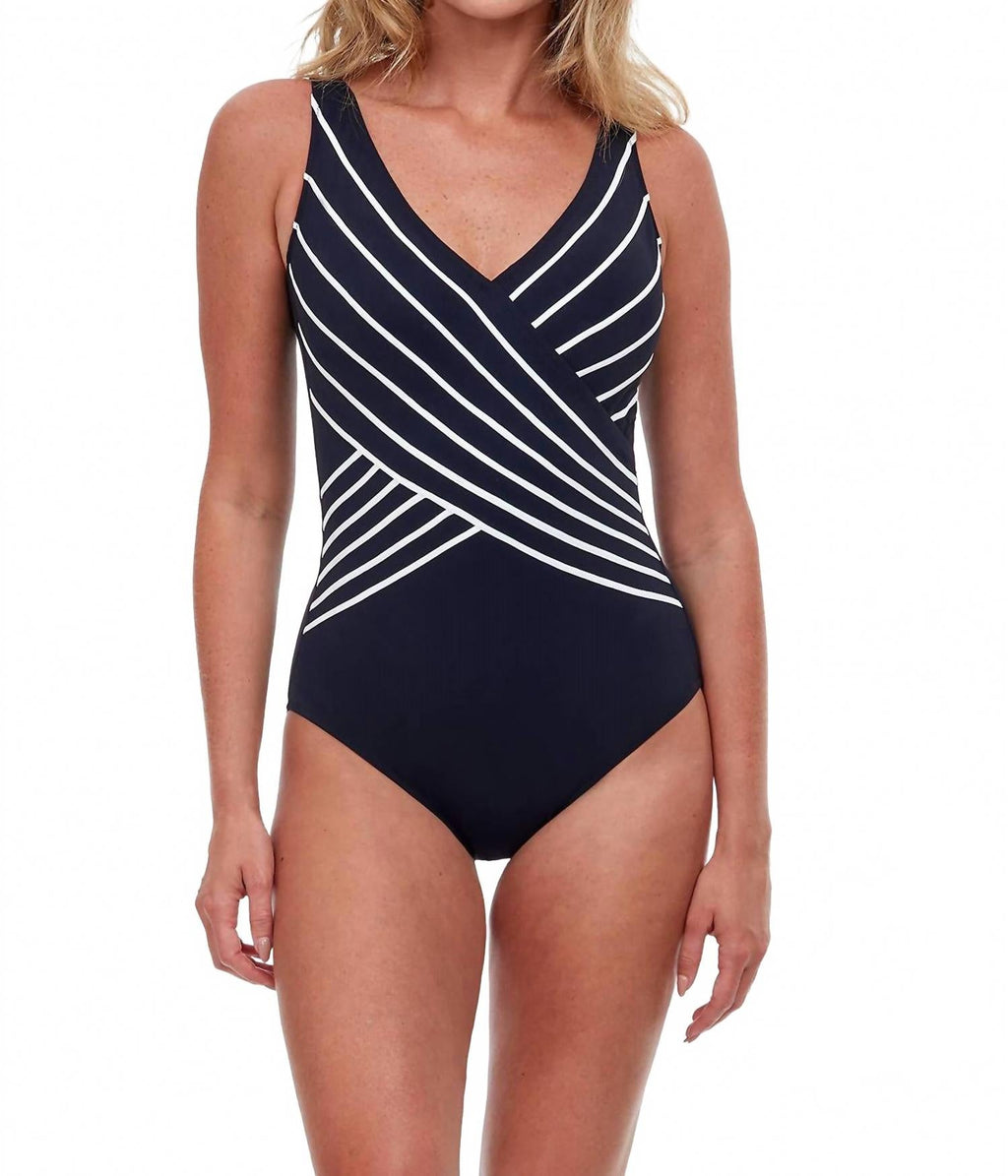 Women’S Embrace V-Neck Surplice One Piece Swimsuit In Black/white