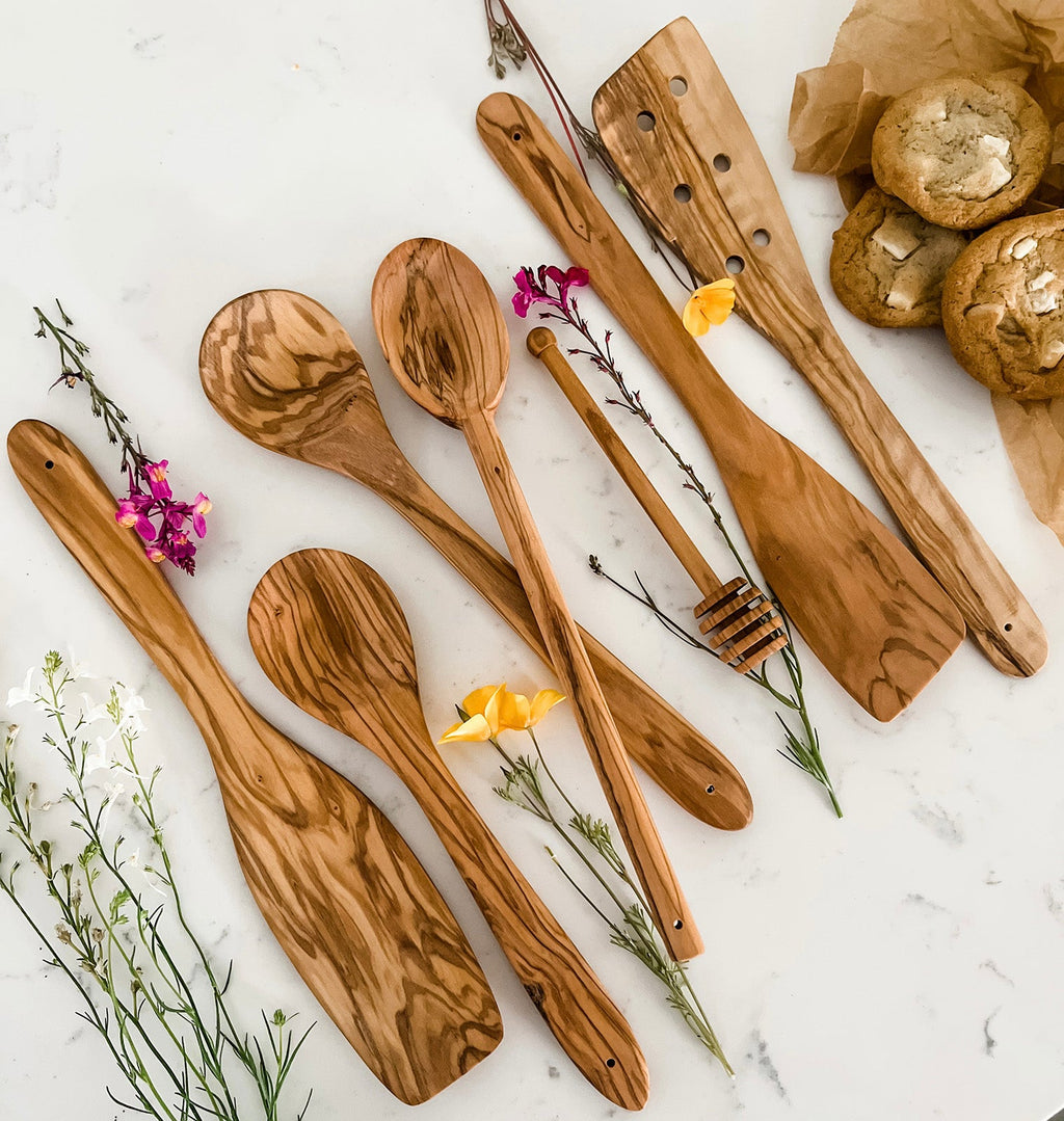Cilio Toscana Olivewood Perforated Turner, 11.8-Inch