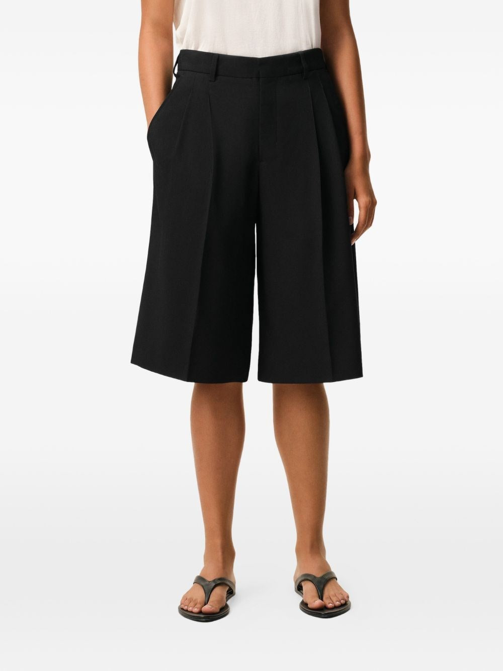 Ami Women Wide-Leg Bermuda Shorts