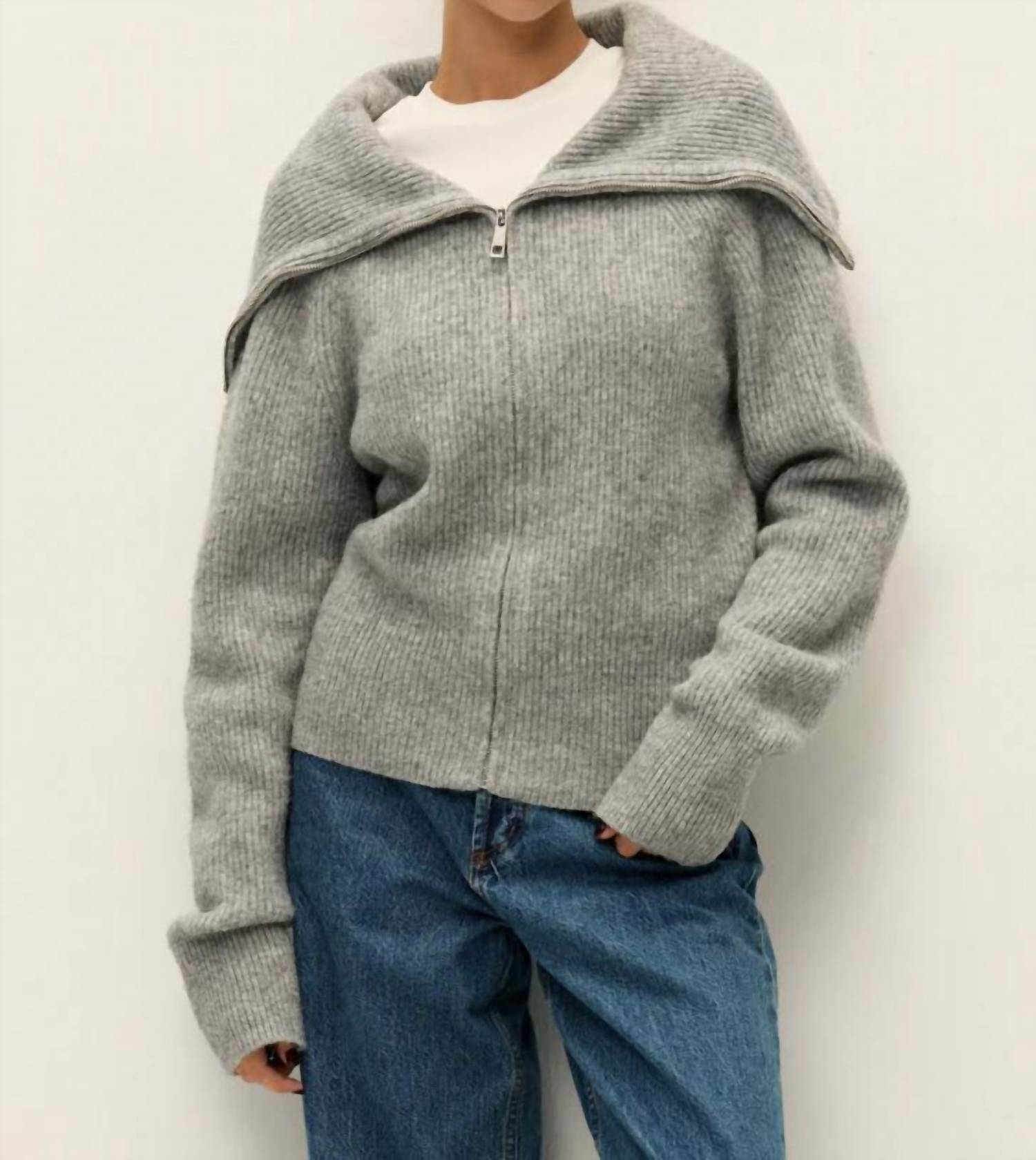 Leigh Zip Up Sweater In Heather Gray