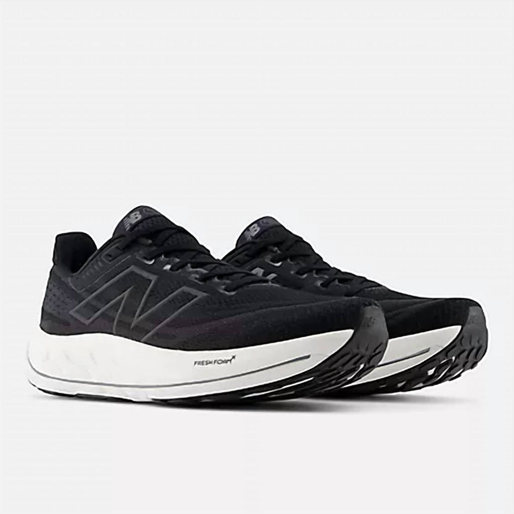 Men's Fresh Foam X Vongo V6 Running Shoes In Black With White