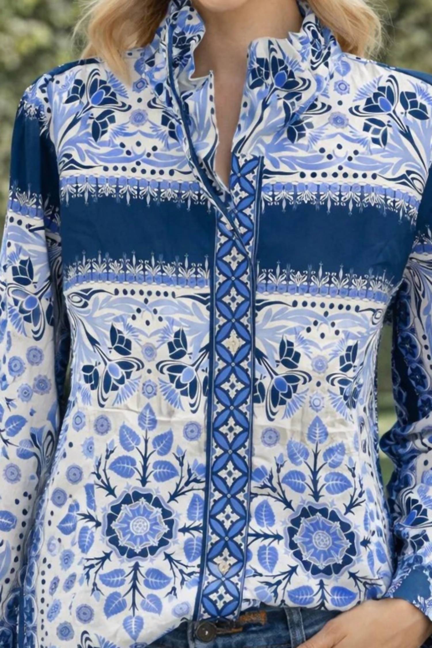 Elizabeth Long Sleeve Blouse In White/navy