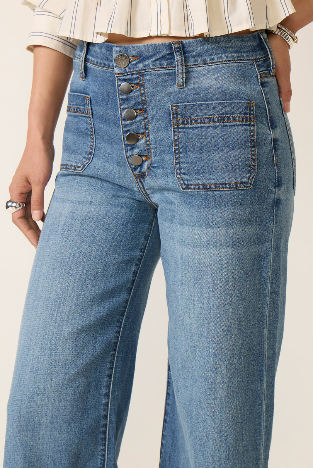 Women's Meg Wide Leg w/ Buttons Jeans