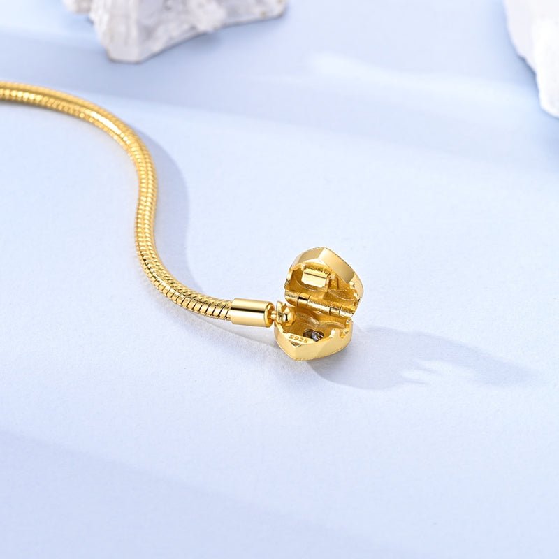 Golden Heart Clasp Snake Chain Bracelet