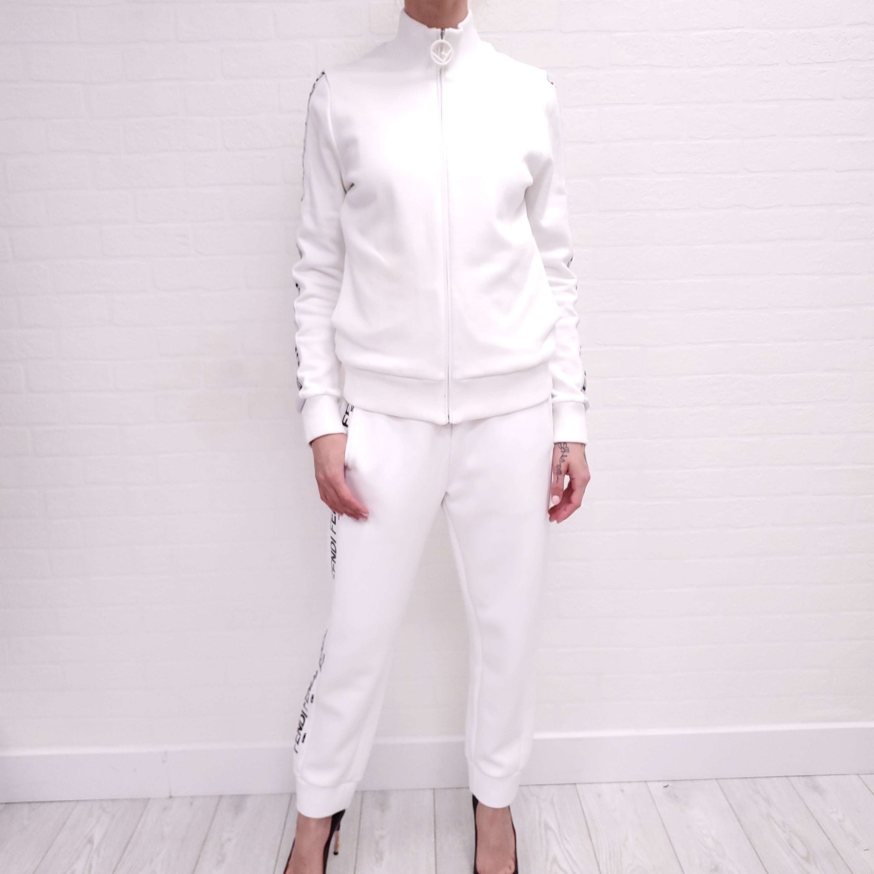 FENDI WHITE LOGO SWEATPANTS - SIZE 44