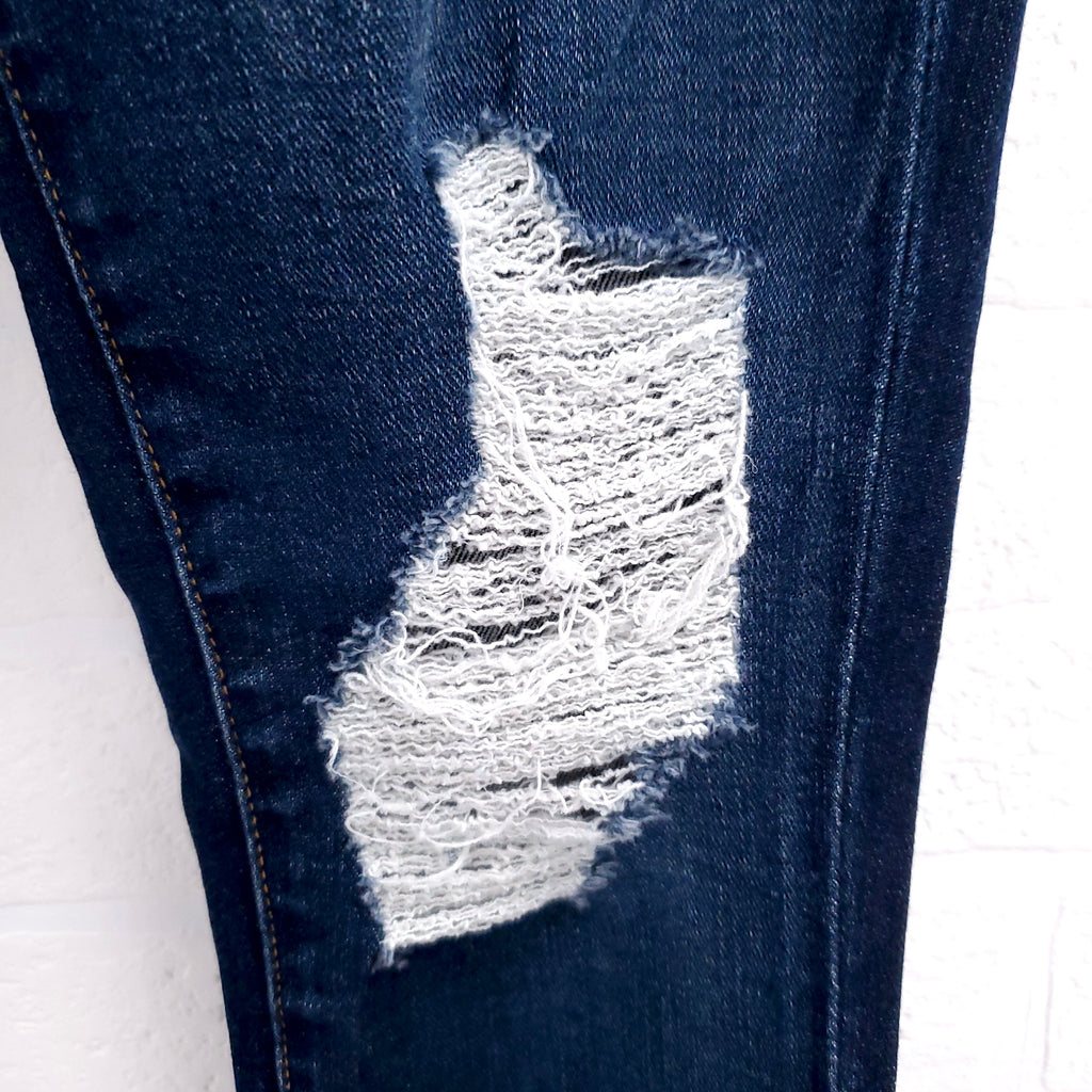 FRAME MID RISE DISTRESSED SKINNY JEANS - SIZE 24