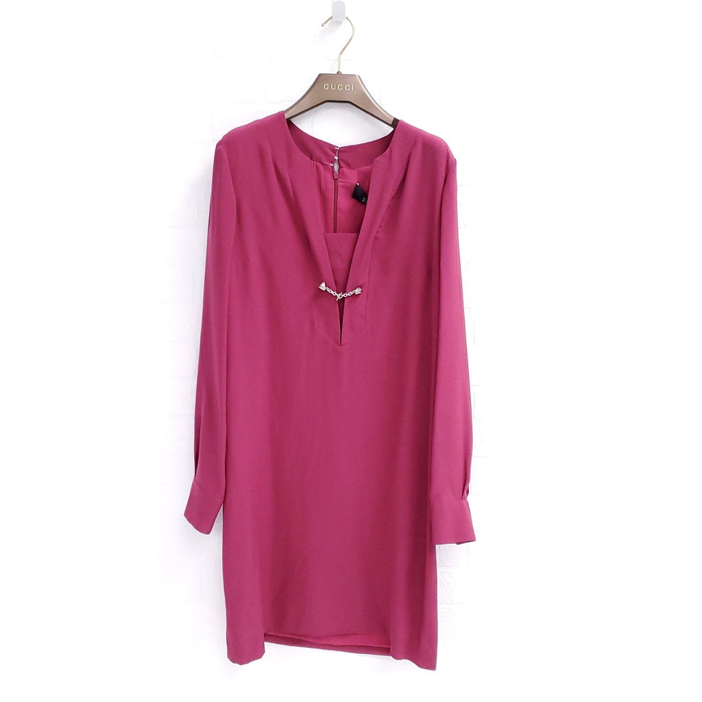 GUCCI RASPBERRY SILK DRESS WITH SILVER CHAIN DETAIL - SIZE 38
