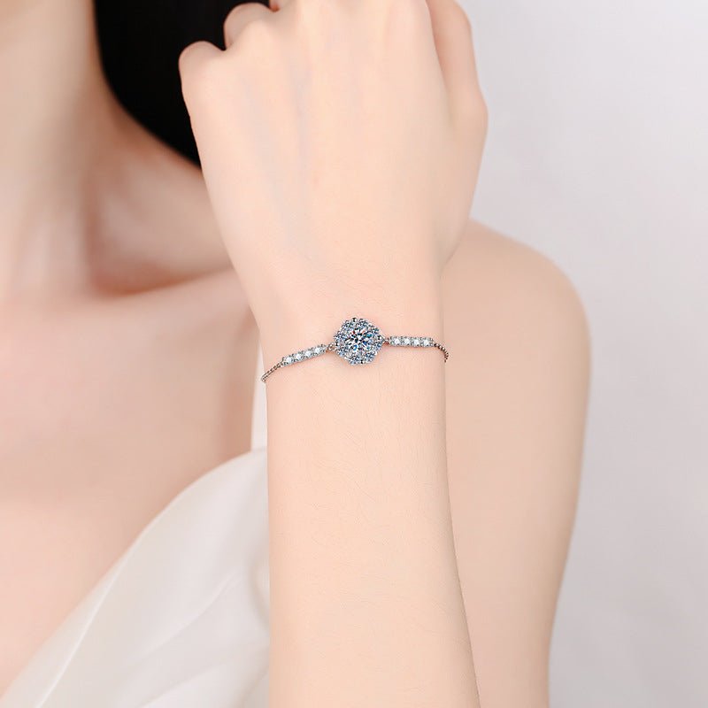 Pangama Halo Glow Moissanite Bracelet