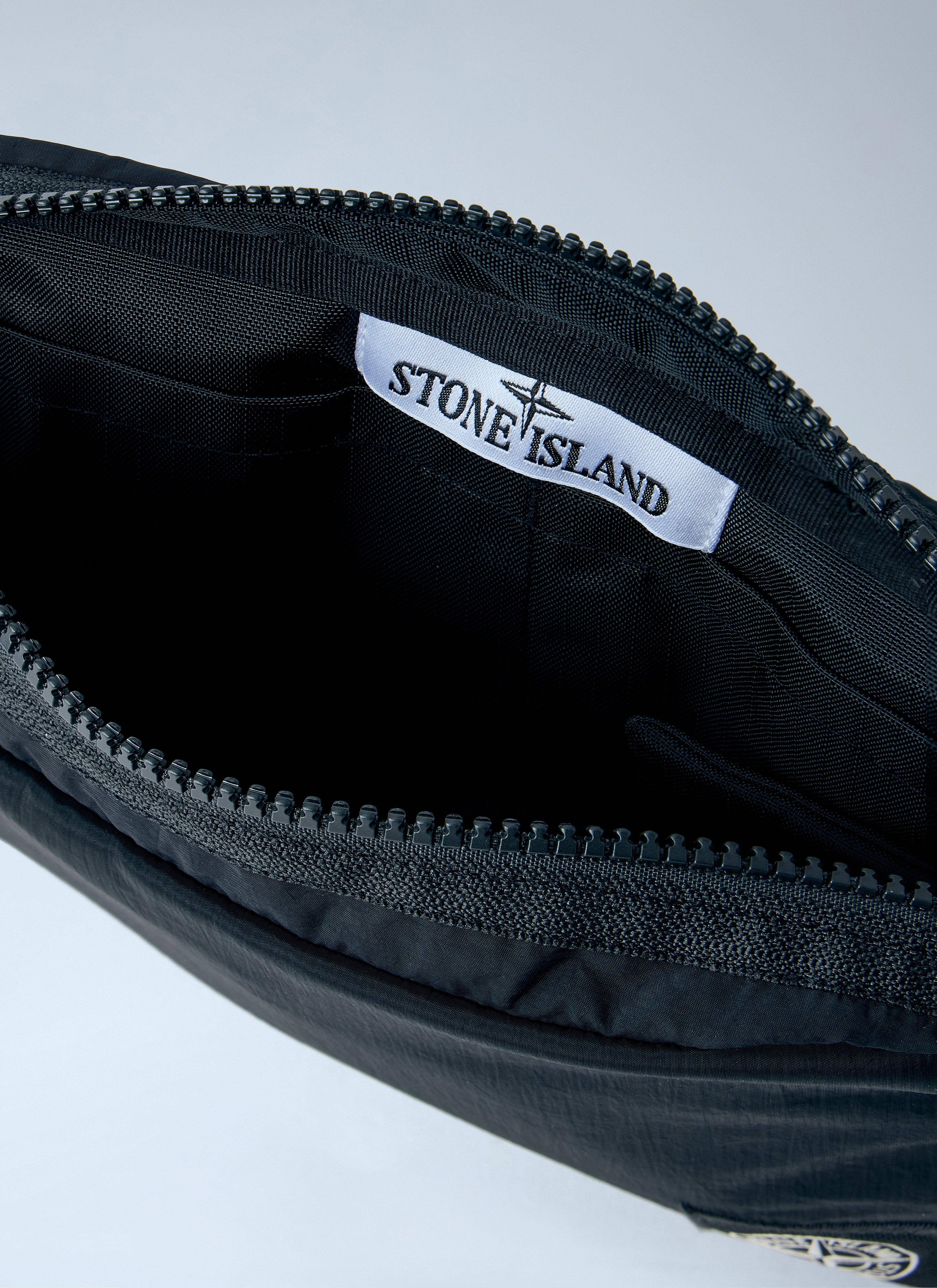 Stone Island Men Compact Logo Pouch